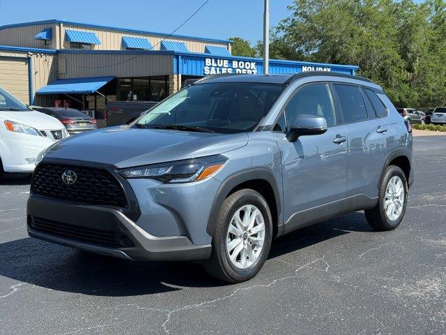 Used 2022 Toyota Corolla Cross LE FWD image 1
