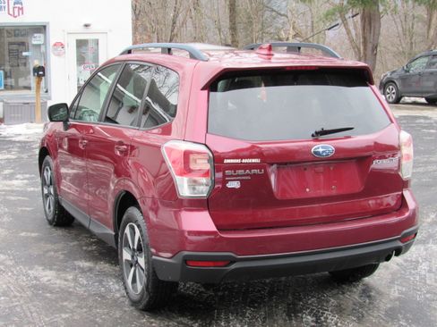 Used 2018 Subaru Forester 2.5i Premium image 9