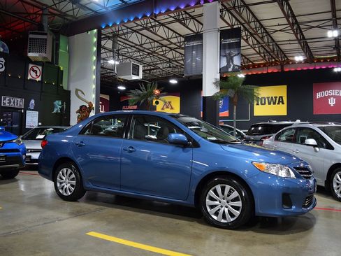 Used 2013 Toyota Corolla LE image 7