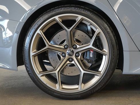 Used 2024 Audi RS 6 performance image 15