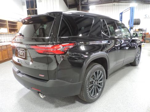 Used 2023 Chevrolet Traverse RS image 19