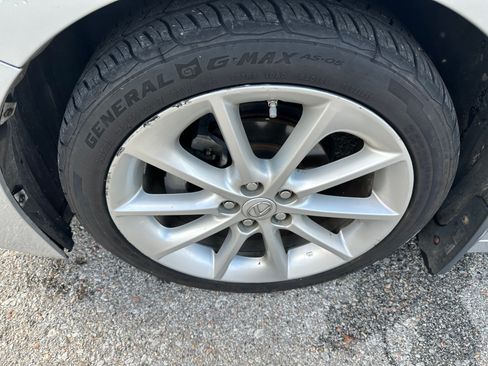 Used 2012 Lexus CT 200h Premium image 8