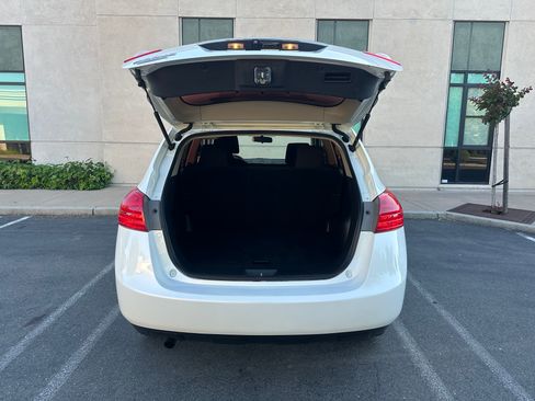 Used 2014 Nissan Rogue 2WD S image 9