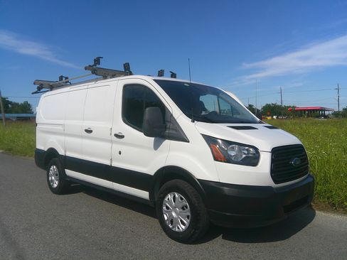 Used 2019 Ford Transit 150 XL RWD image 1