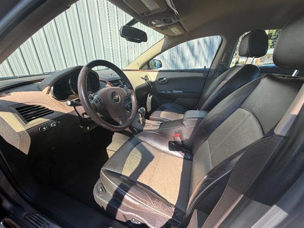 Used 2008 Chevrolet Malibu LTZ V6 FWD image 9
