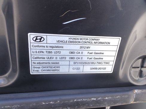 Used 2012 Hyundai Santa Fe GLS image 36