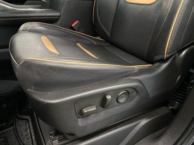 Used 2023 GMC Yukon AT4 AWD/4WD image 17