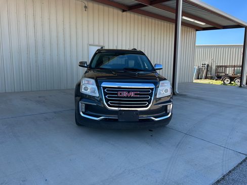 Used 2017 GMC Terrain SLE image 2
