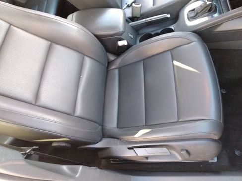 Used 2010 Volkswagen Jetta image 12