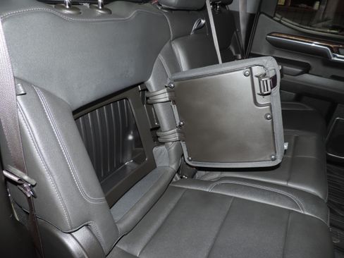 Used 2023 GMC Sierra 1500 4WD Crew Cab Elevation image 37