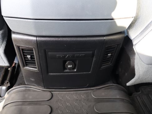 Used 2013 RAM 2500 SLT image 20