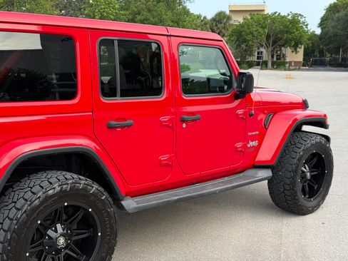 Used 2019 Jeep Wrangler 4WD Unlimited Sahara image 47