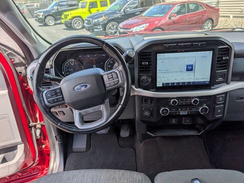 Used 2021 Ford F150 4x4 SuperCrew XLT image 11