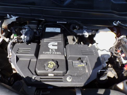 Used 2023 RAM 2500 4x4 Crew Cab Tradesman image 19
