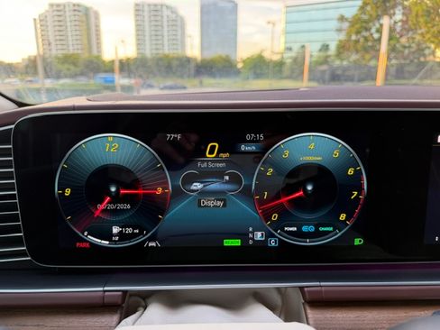 Used 2022 Mercedes-Benz Maybach GLS 600 4MATIC image 11