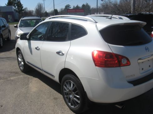 Used 2013 Nissan Rogue SL image 5