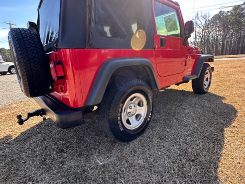 Used 2004 Jeep Wrangler X image 7