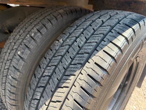 Used 2015 Ford E-350 and Econoline 350 image 20