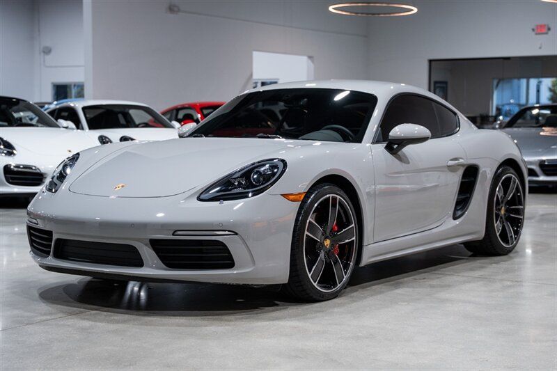 Used 2019 Porsche 718 Cayman S RWD image 10