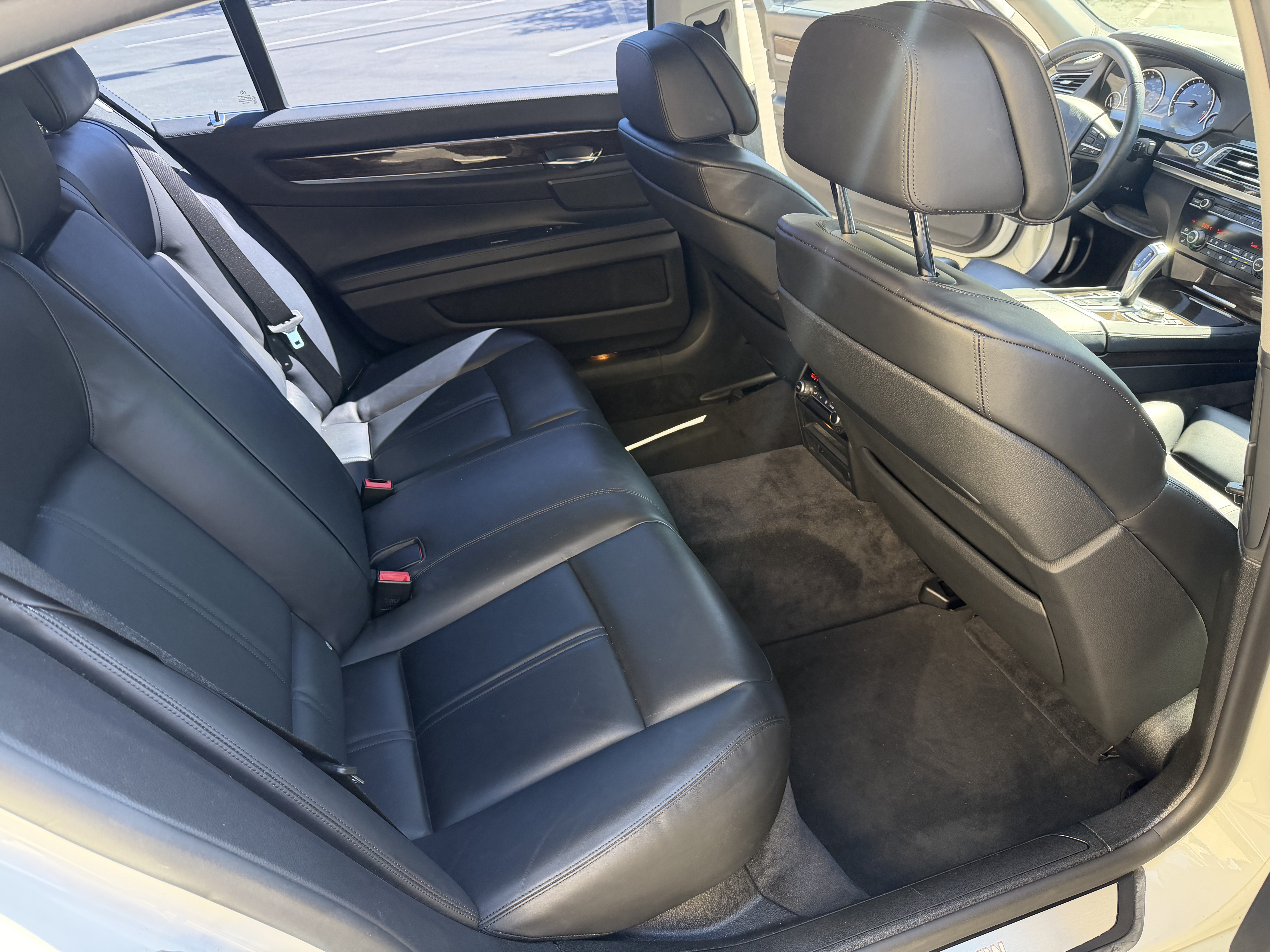 Used 2011 BMW 740Li RWD image 19