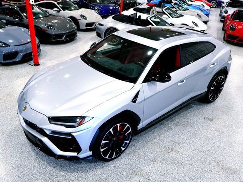 Used 2022 Lamborghini Urus AWD/4WD image 5