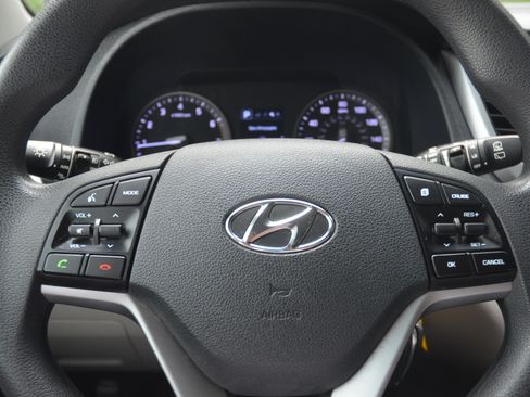 Used 2017 Hyundai Tucson AWD SE image 12