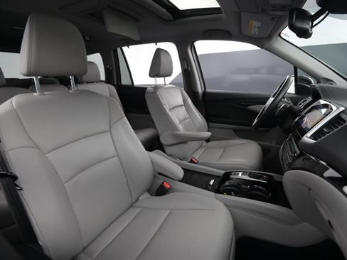 Used 2017 Honda Pilot Touring image 56