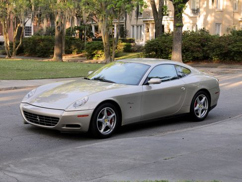 Used 2005 Ferrari 612 Scaglietti RWD image 16