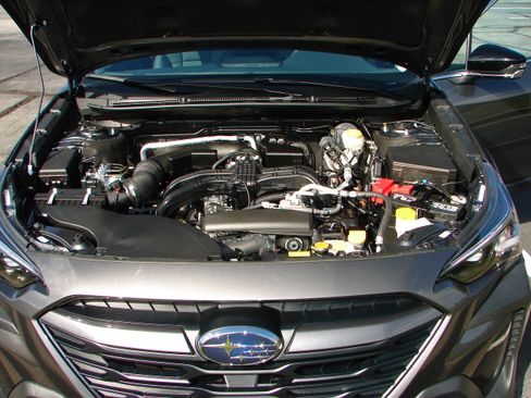 Used 2025 Subaru Outback Limited image 2