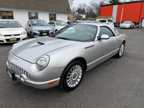 Used 2004 Ford Thunderbird image 33