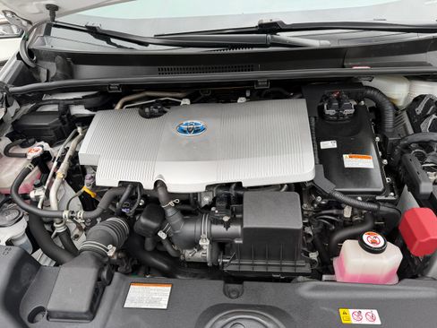Used 2022 Toyota Prius AWD w/ Protection Package #2 image 9