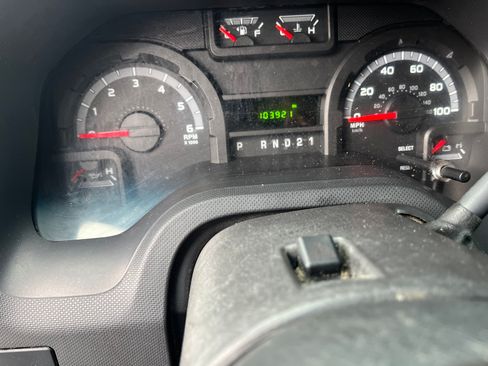 Used 2011 Ford E-250 and Econoline 250 RWD image 12