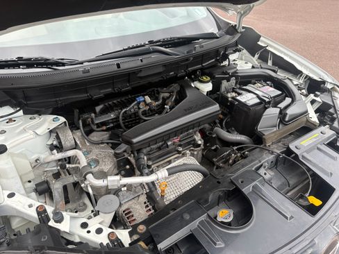 Used 2020 Nissan Rogue AWD SV image 9