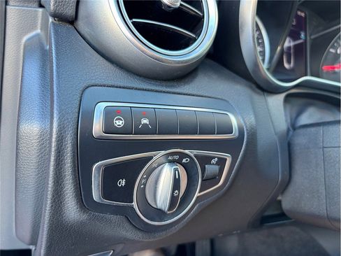 Used 2020 Mercedes-Benz C 300 image 33