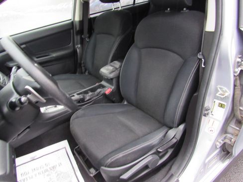 Used 2014 Subaru XV Crosstrek 2.0i Premium image 13