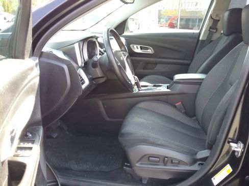 Used 2015 Chevrolet Equinox LT image 2