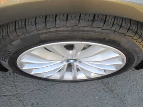 Used 2018 BMW 540i w/ Sport Package RWD image 19