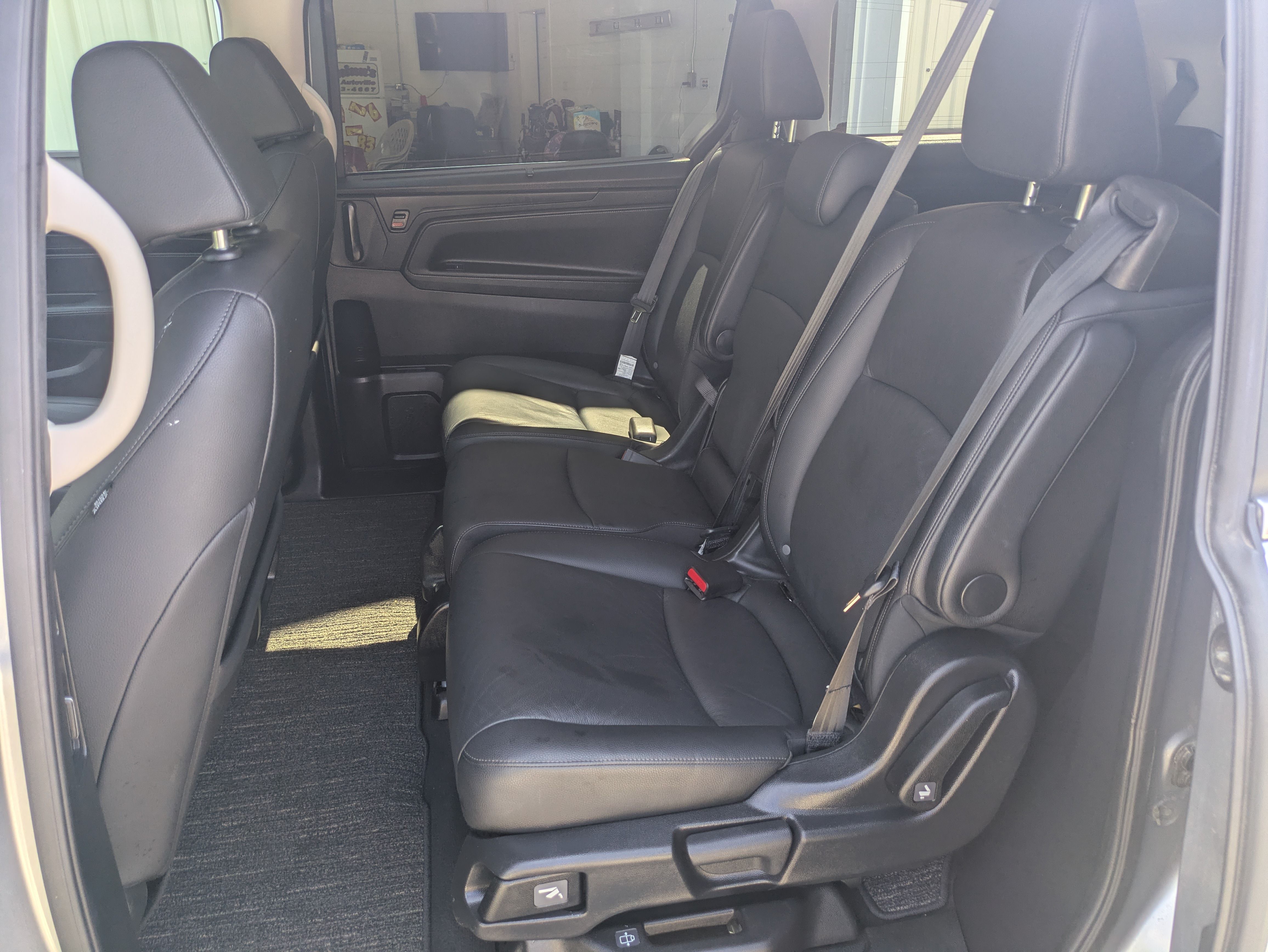 Used 2025 Honda Odyssey EX-L image 13
