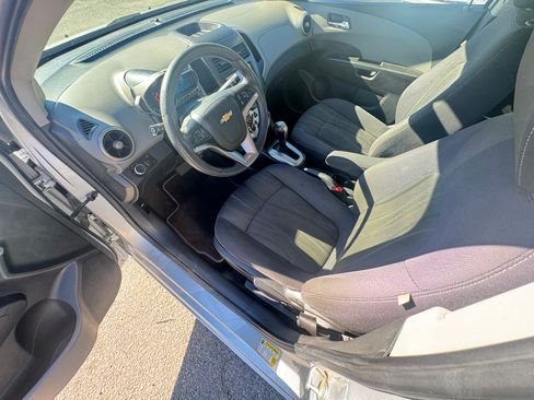 Used 2015 Chevrolet Sonic LT image 14