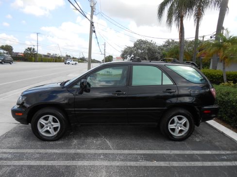 Used 1999 Lexus RX 300 image 2