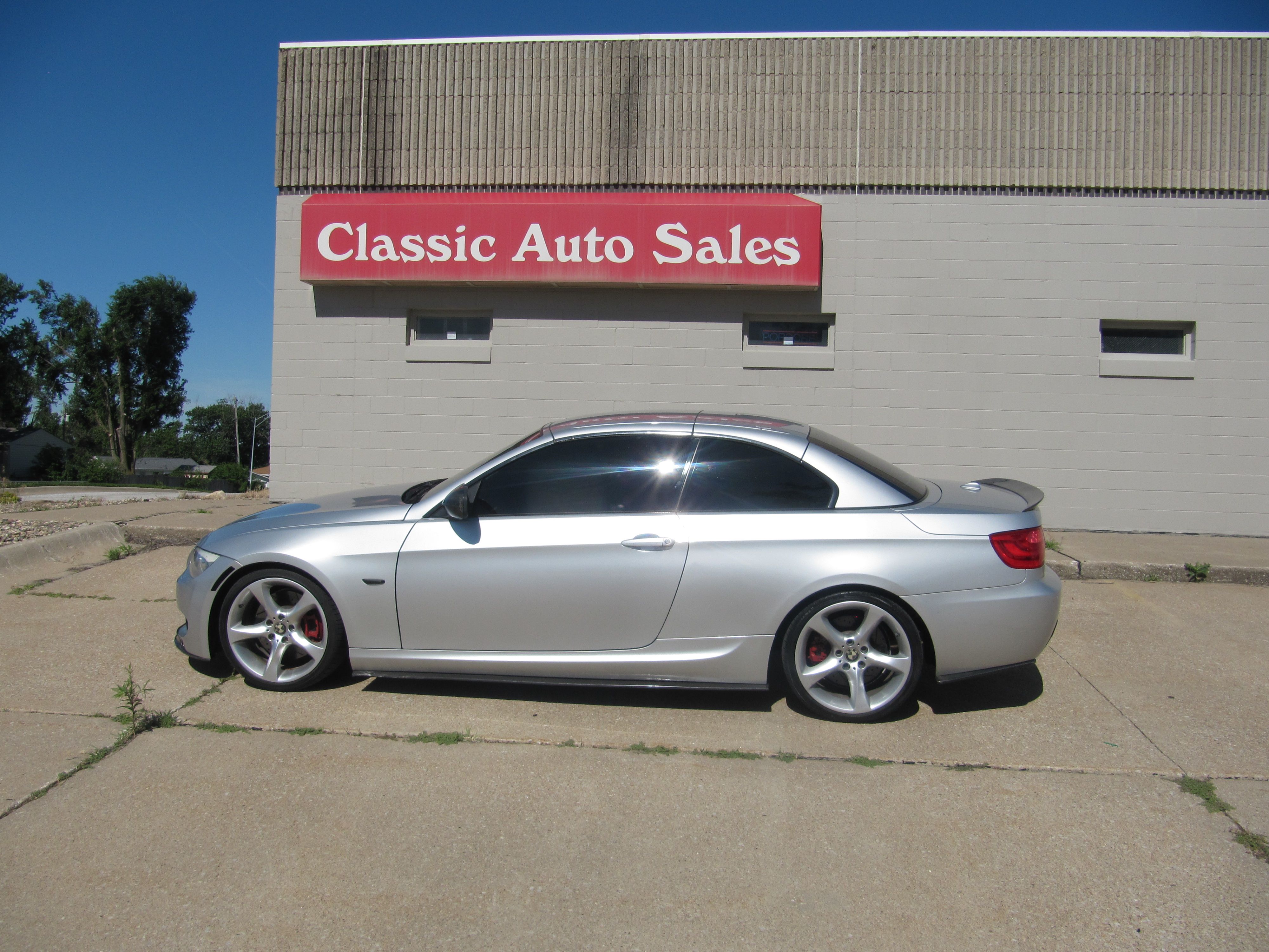 Used 2013 BMW 335i Convertible RWD image 2