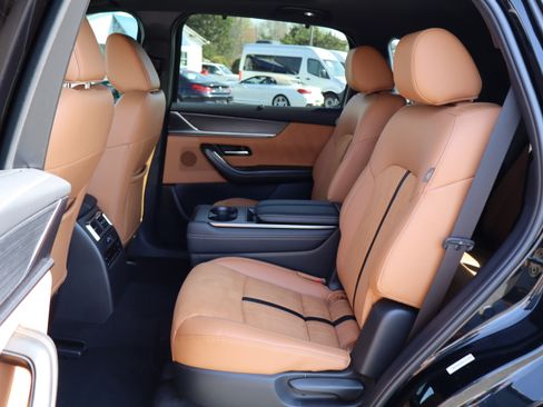 Used 2024 MAZDA CX-90 image 16