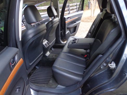 Used 2013 Subaru Outback 2.5i Limited image 11
