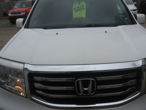 Used 2015 Honda Pilot EX image 2