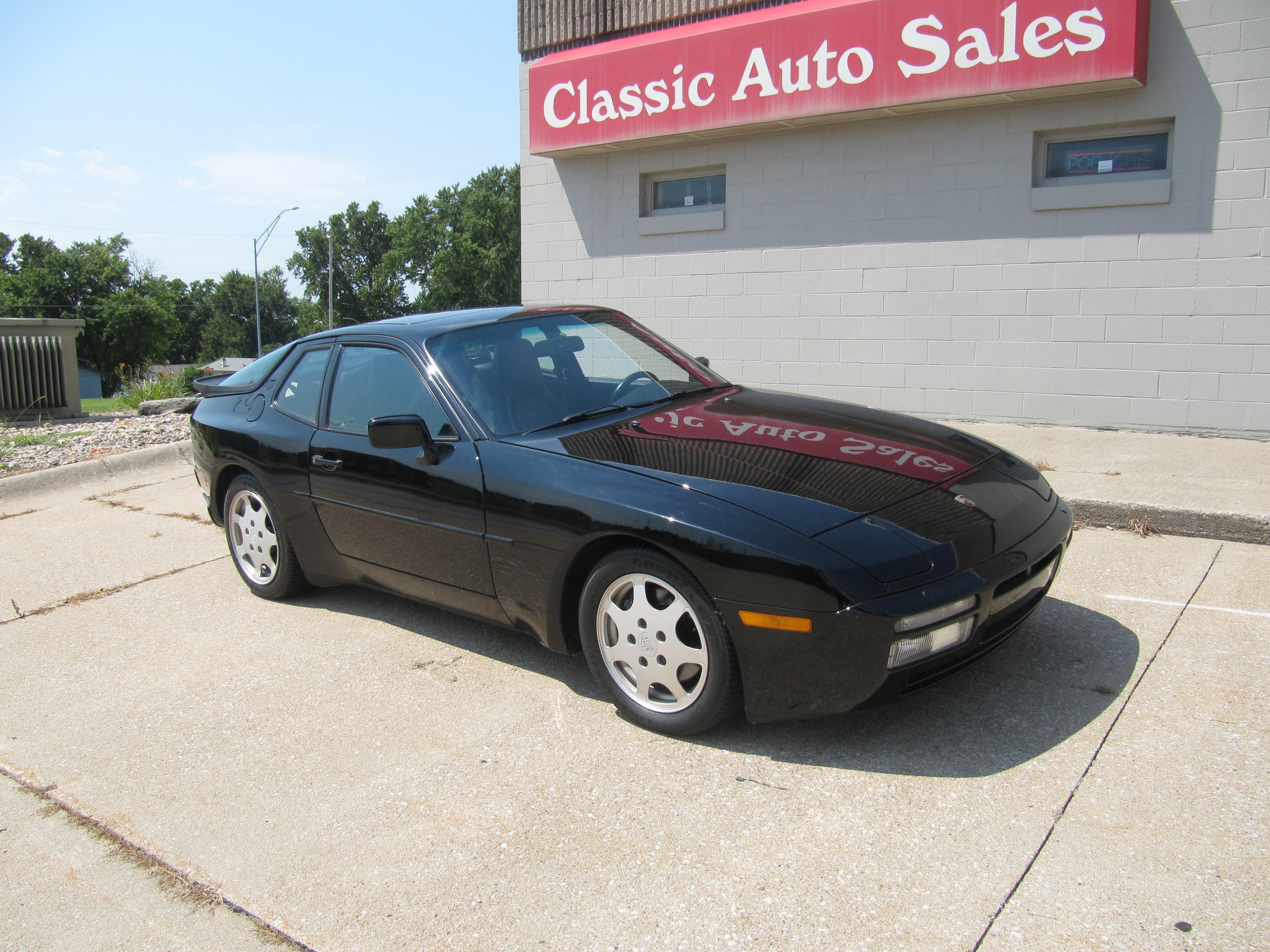 Used 1989 Porsche 944 Turbo Coupe RWD image 9