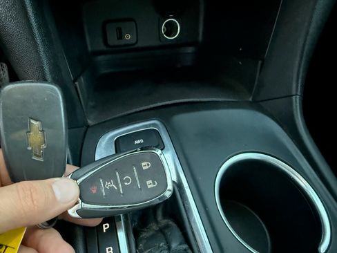 Used 2018 Chevrolet Equinox LT image 13