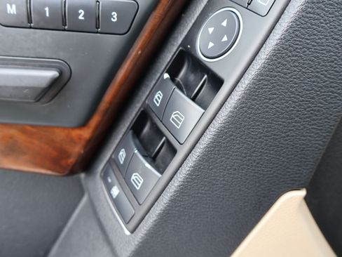 Used 2012 Mercedes-Benz GLK 350 image 27