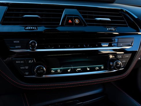 Used 2022 BMW M5 CS image 20