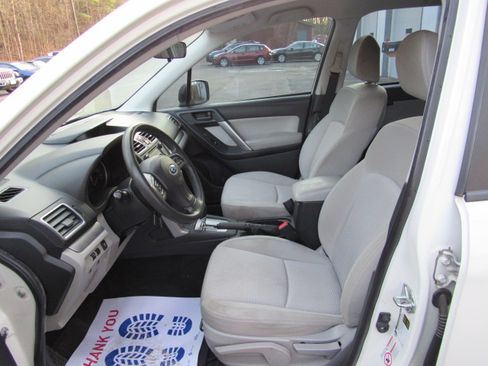 Used 2016 Subaru Forester 2.5i Premium image 13