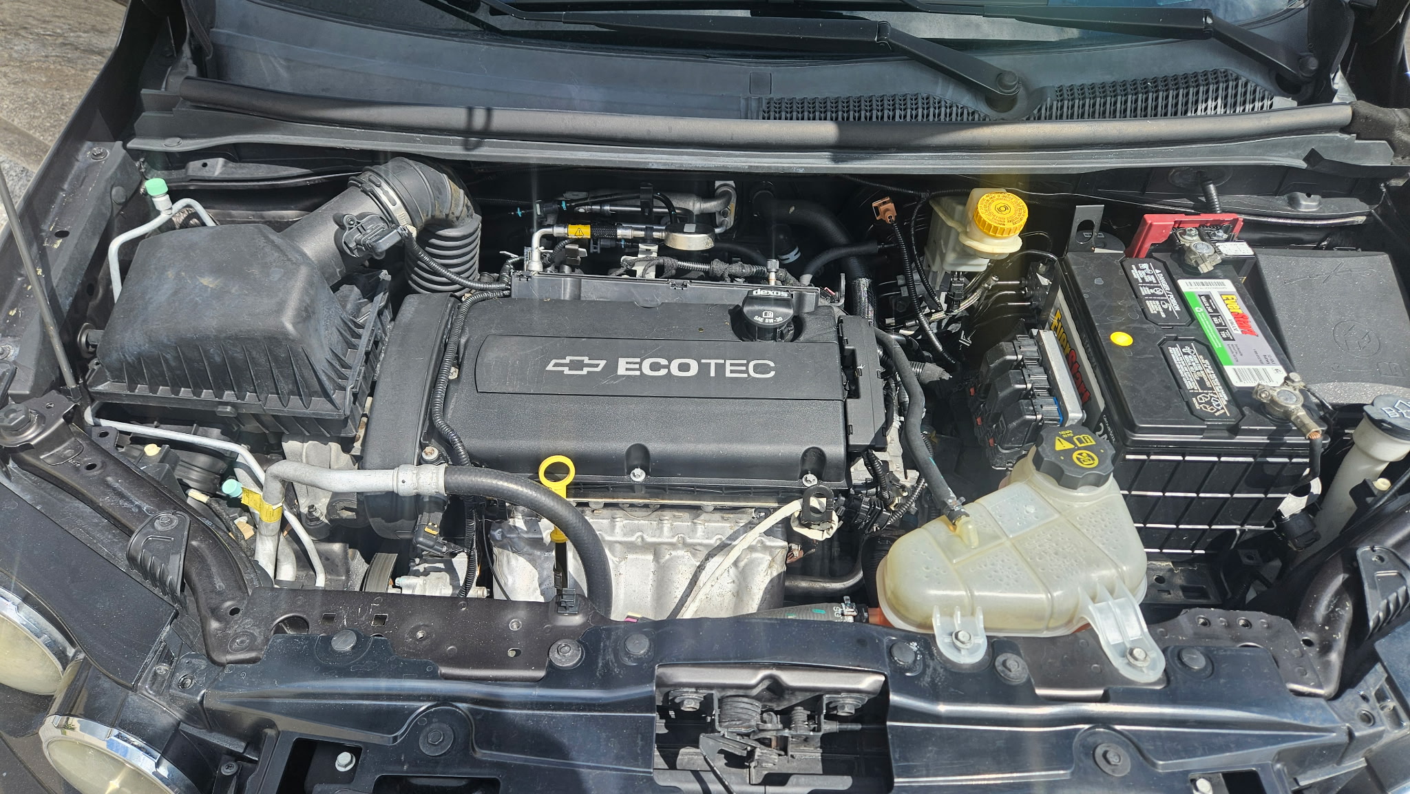 Used 2015 Chevrolet Sonic LT Hatchback FWD image 4